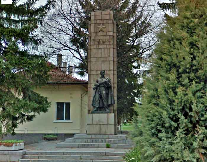 Паметник на загиналите през войните 1912–1913 и 1915–1918 год. в с. Войняговци